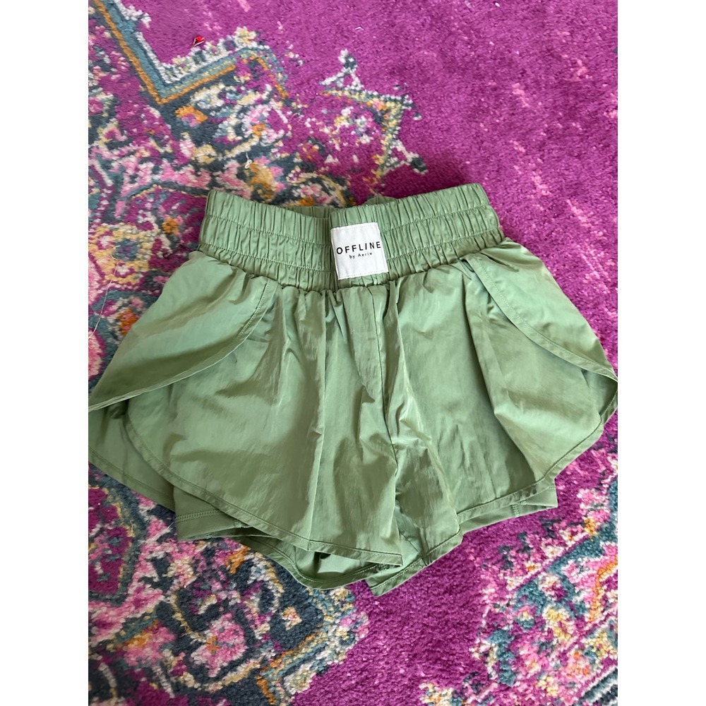OFFLINE BY AERIE green workout shorts